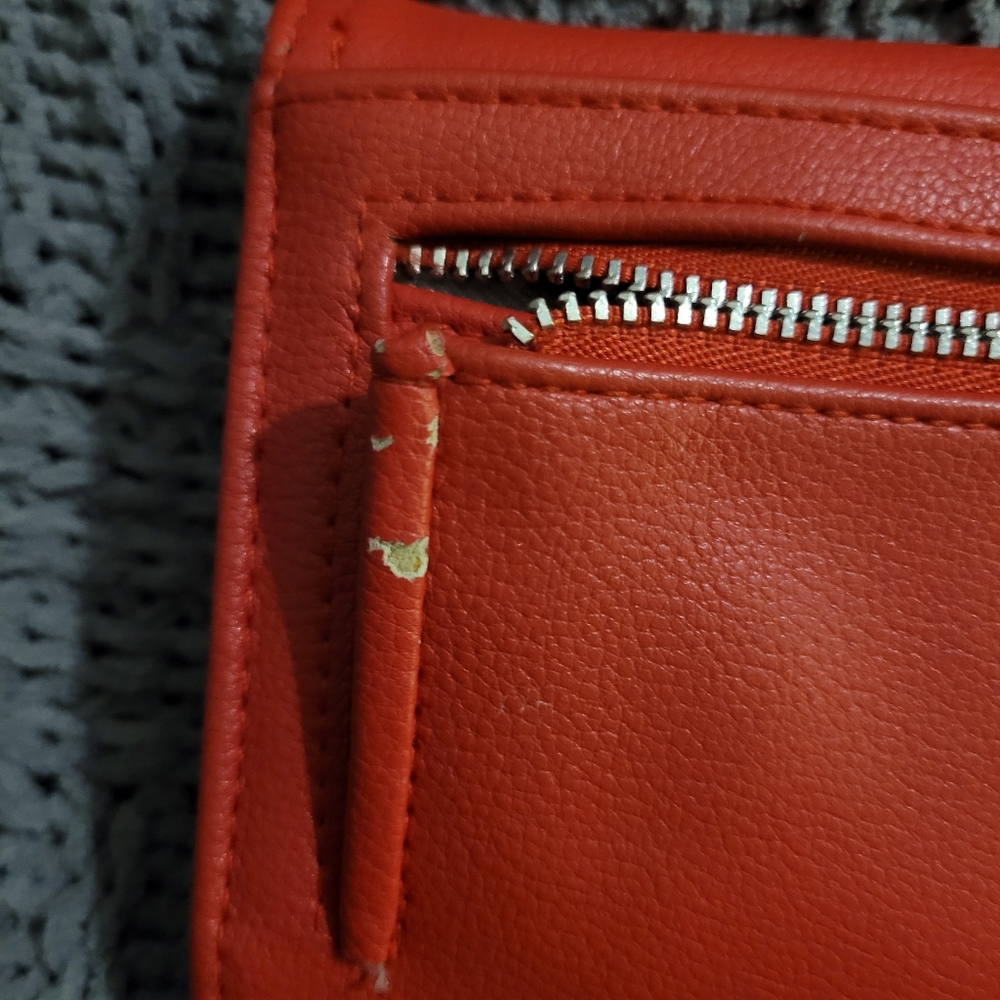 Red Jessica Simpson wallet - Picture 7 of 7